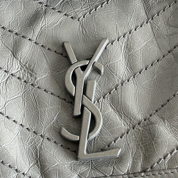 Saint Laurent Medium Niki Bag - Picture 13 of 15